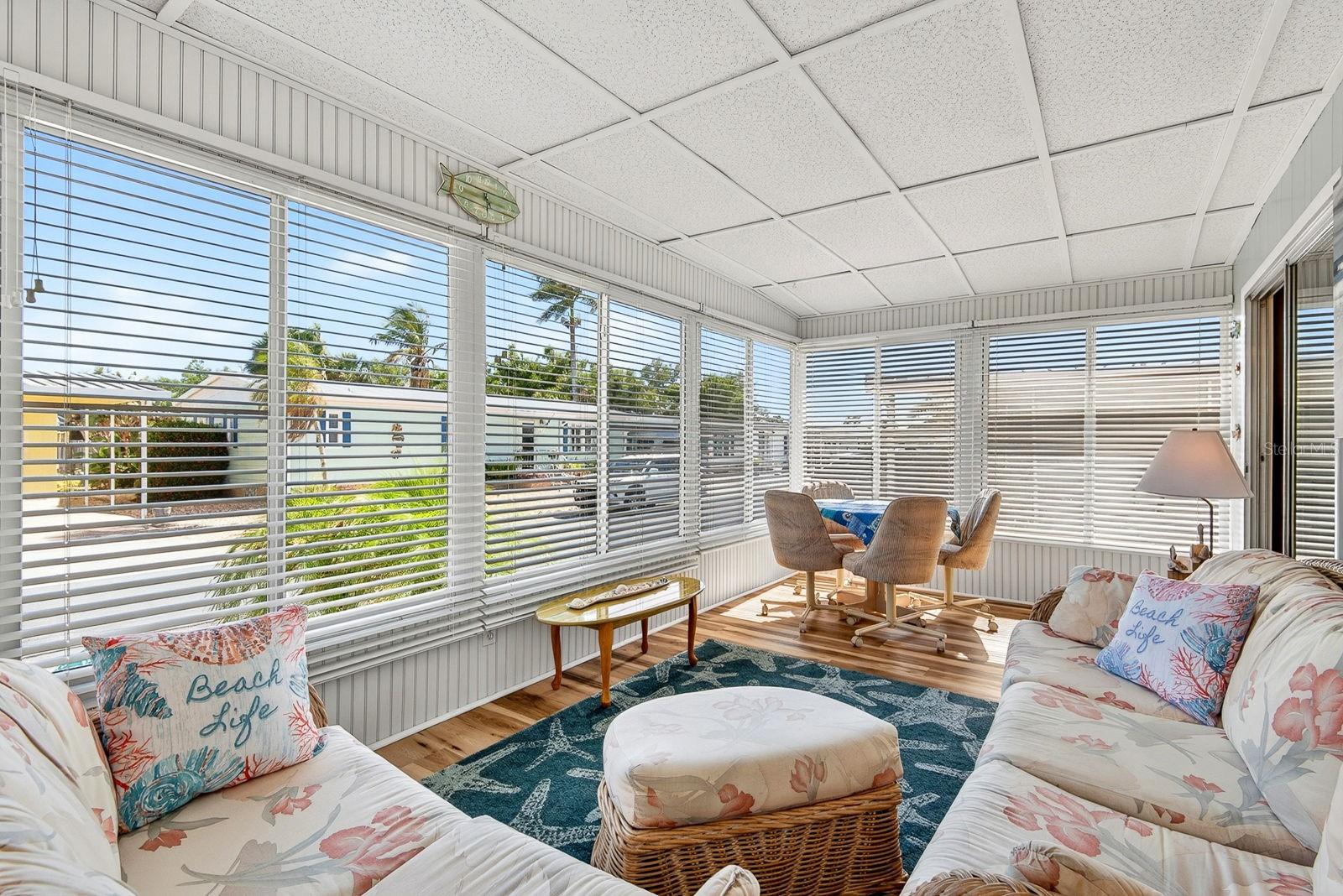 PALMA SOLA SHORES - Residential