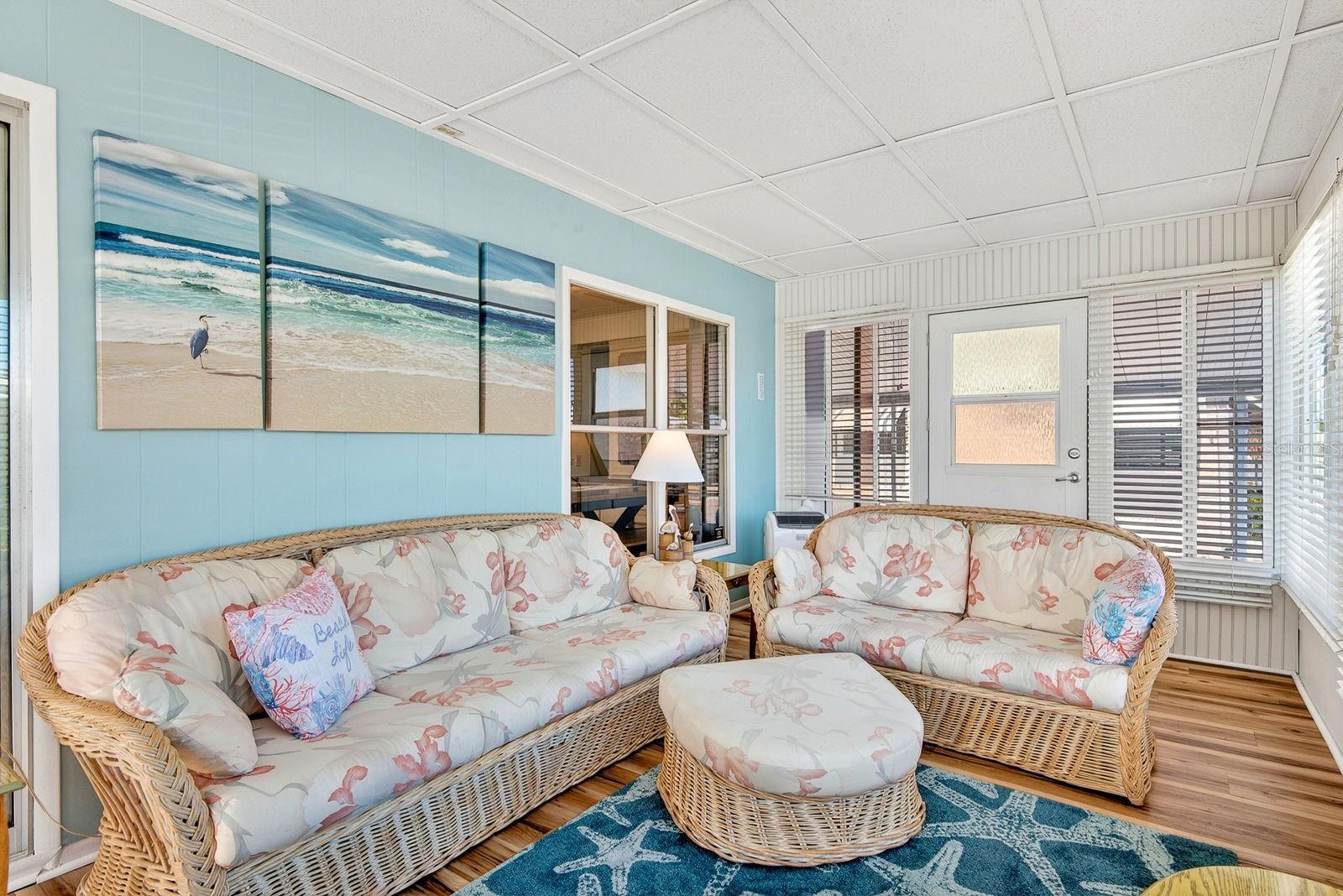 PALMA SOLA SHORES - Residential