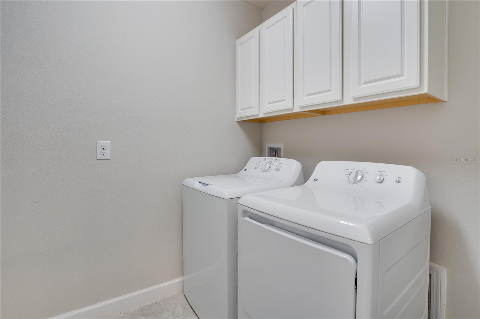 FOREST BROOKE ACTIVE ADULT PH - Residential Lease