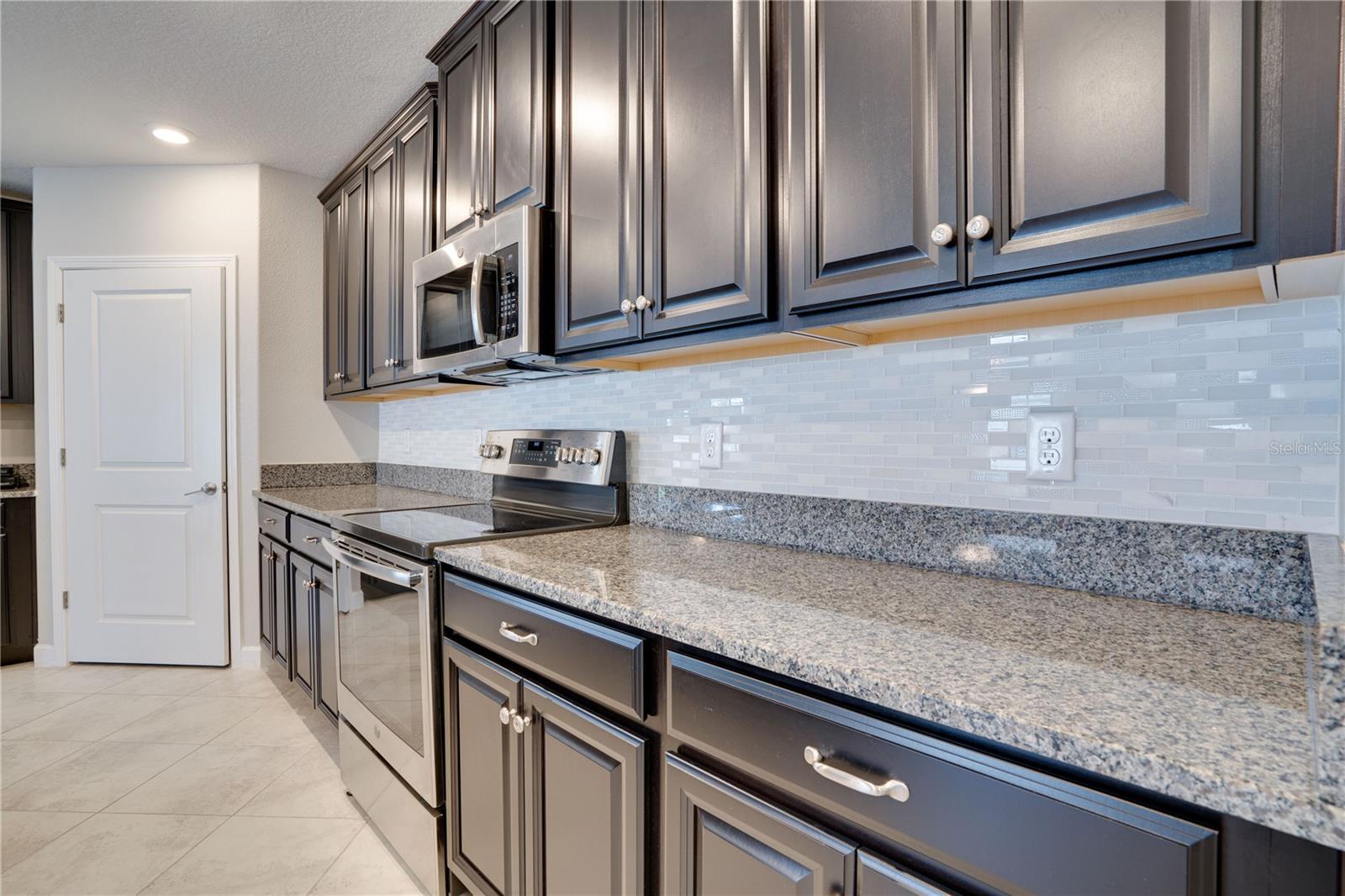 FOREST BROOKE ACTIVE ADULT PH - Residential Lease