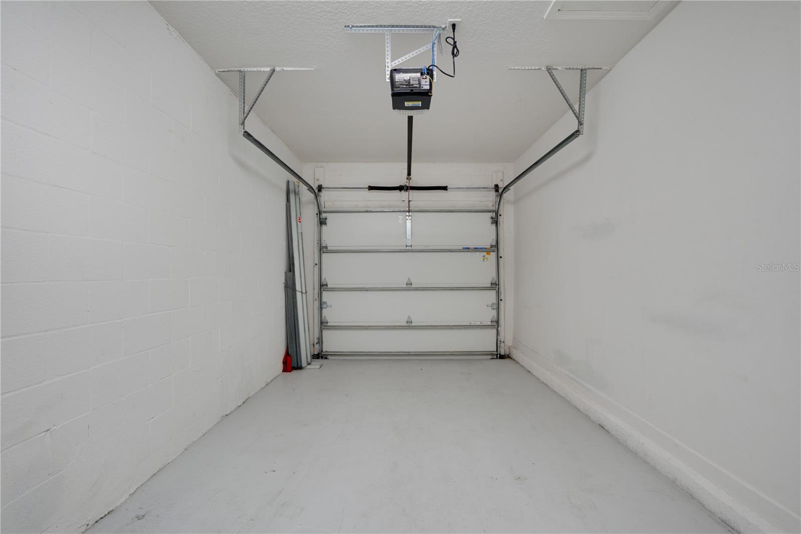 FOREST BROOKE ACTIVE ADULT PH - Residential Lease