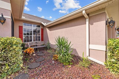 A home in AUBURNDALE