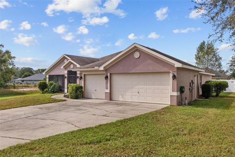 A home in AUBURNDALE