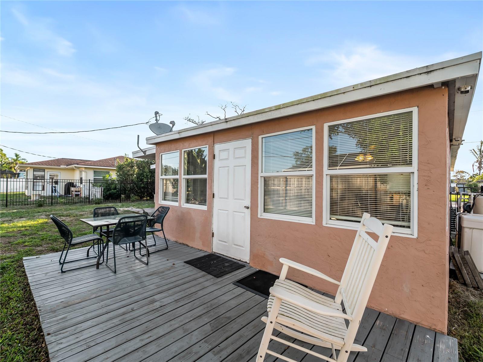 SOUTH VENICE - Residential