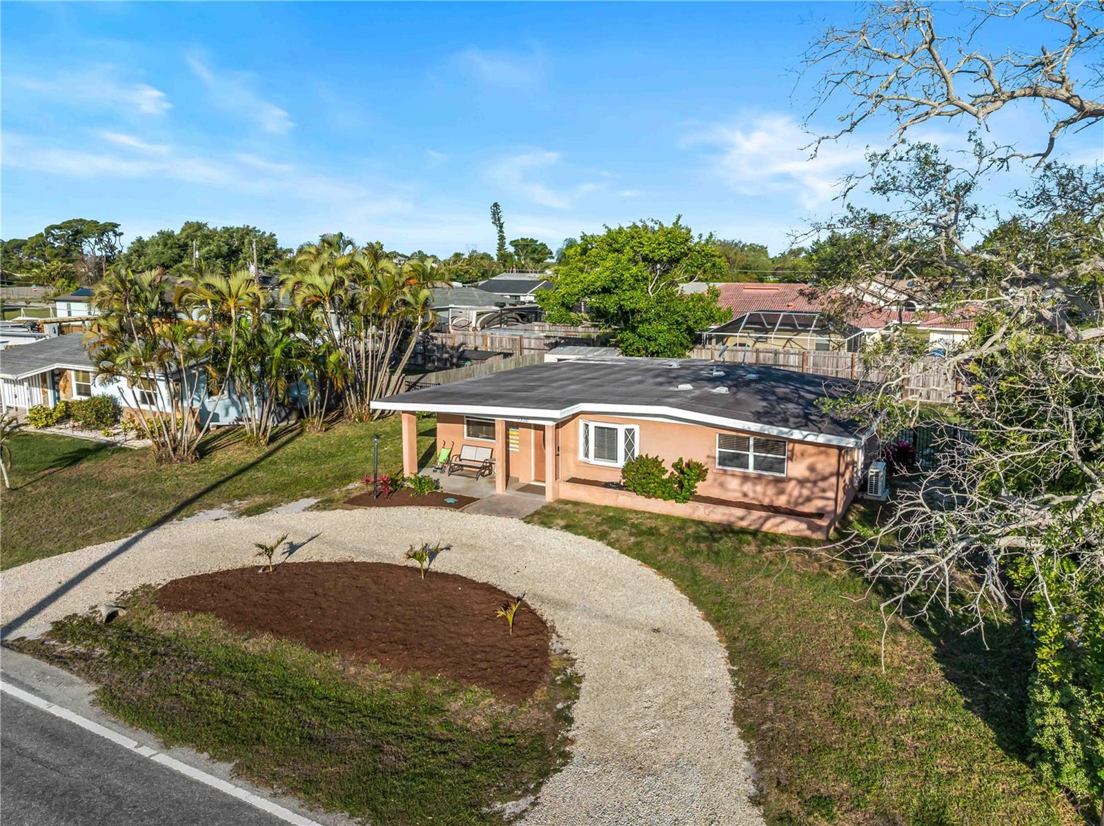 SOUTH VENICE - Residential