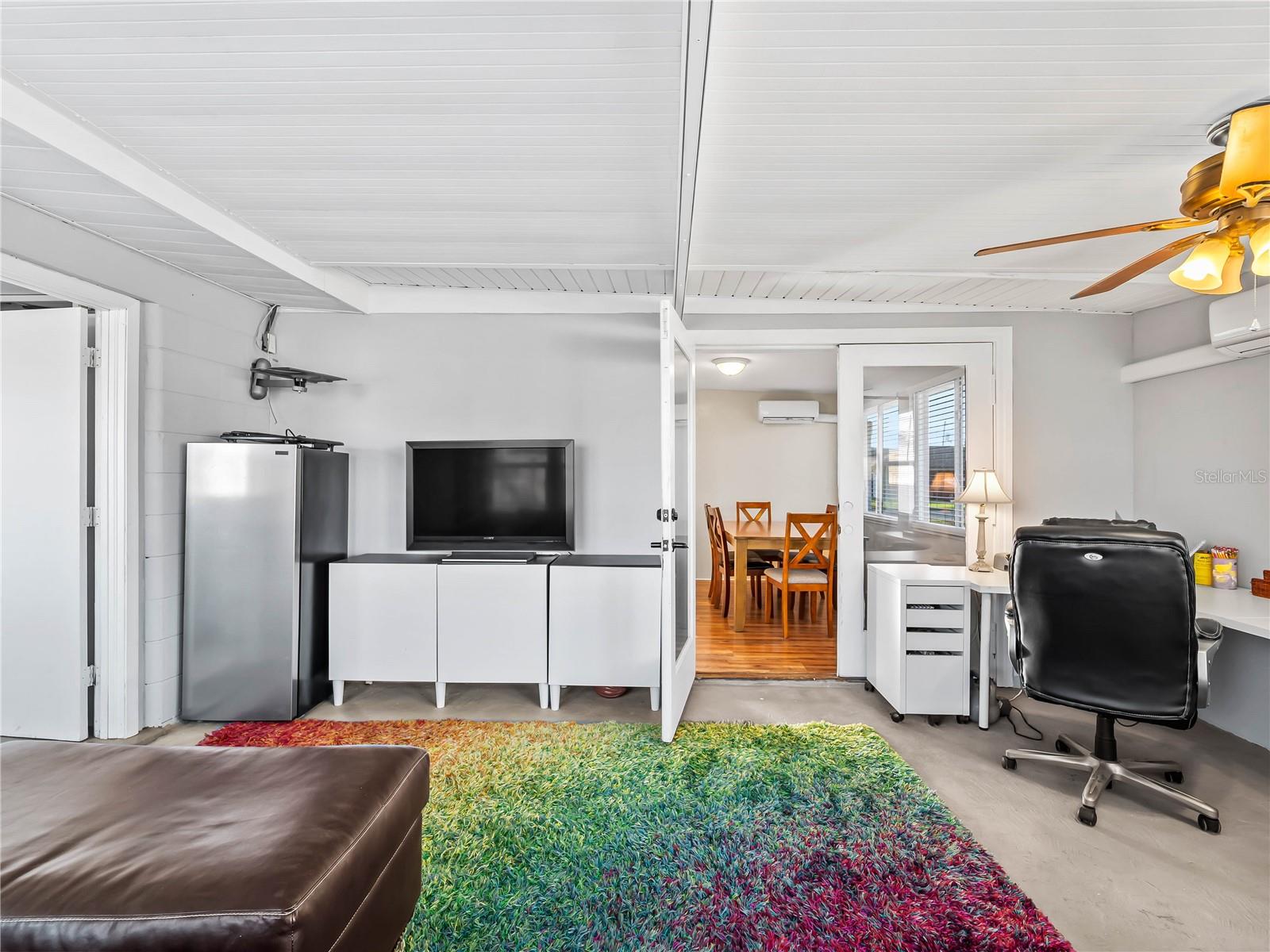 SOUTH VENICE - Residential