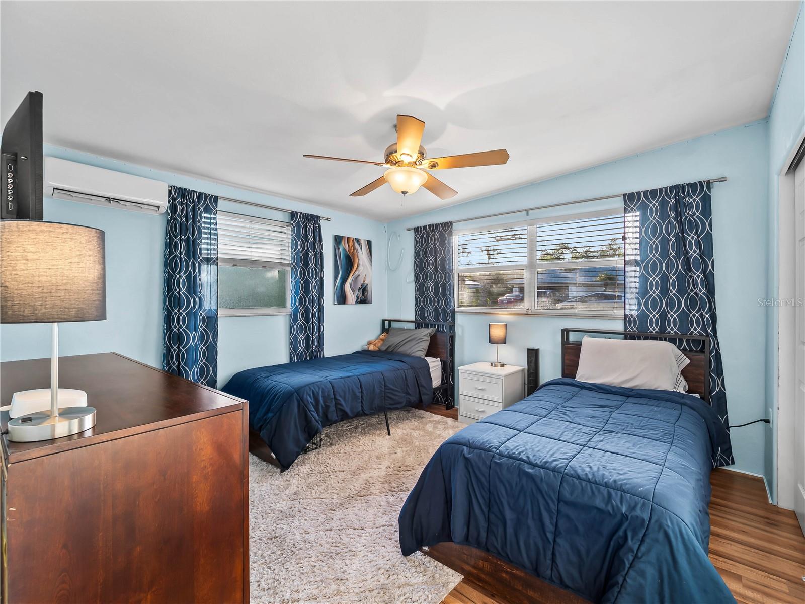 SOUTH VENICE - Residential