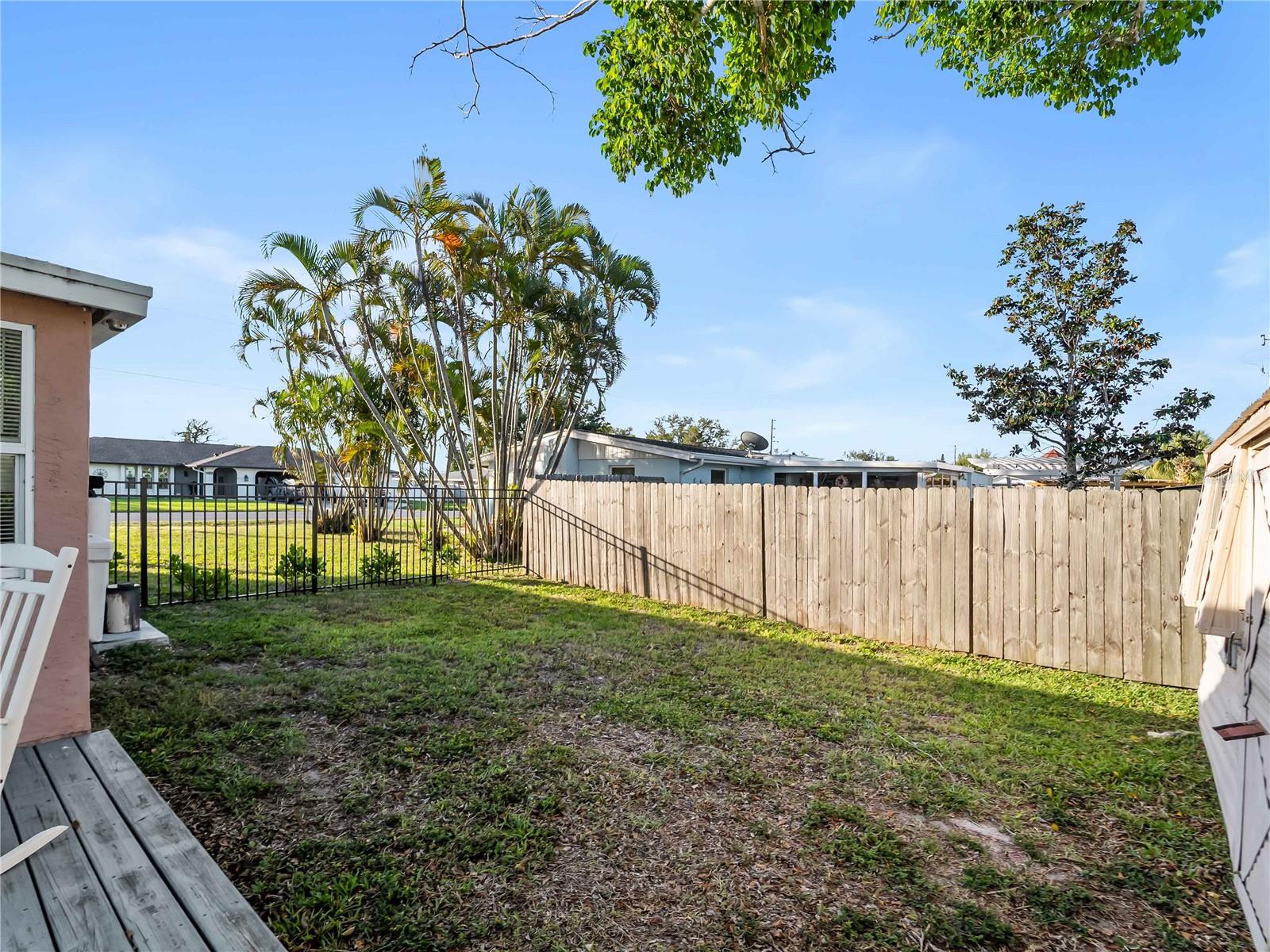 SOUTH VENICE - Residential