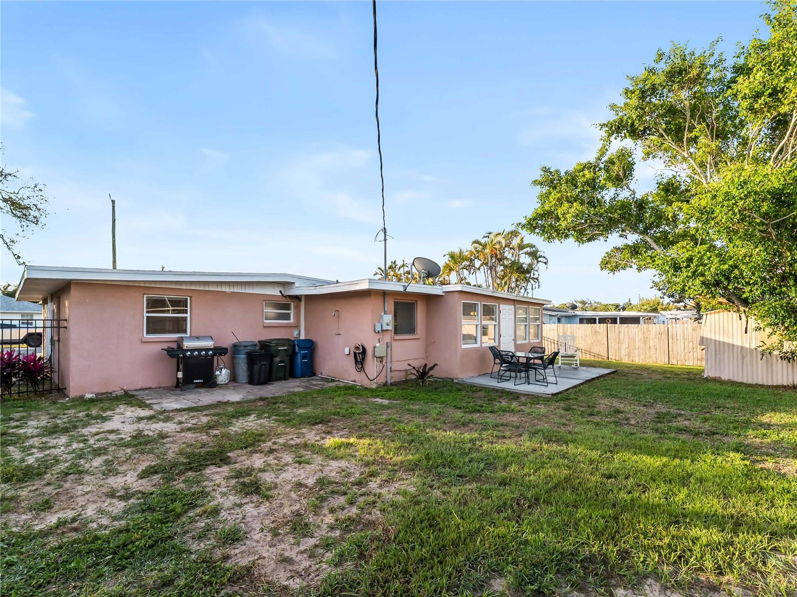 SOUTH VENICE - Residential