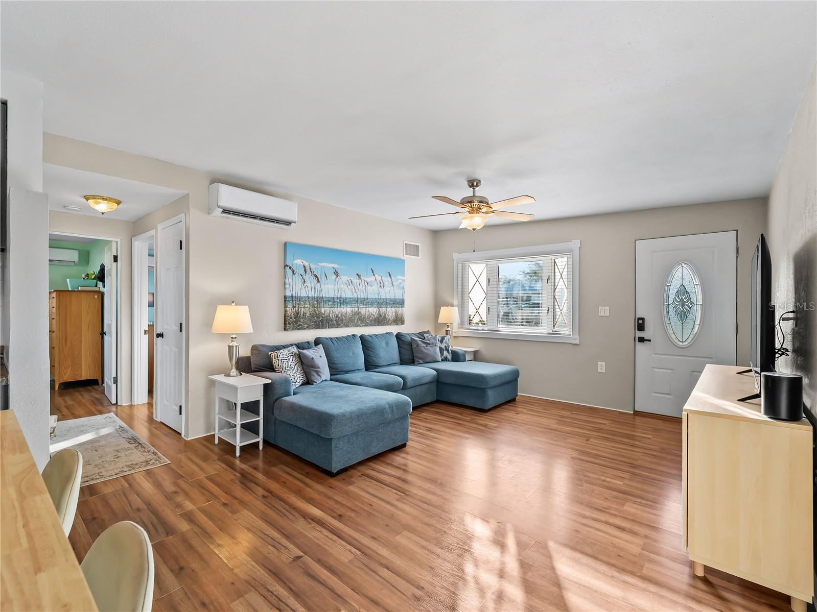 SOUTH VENICE - Residential