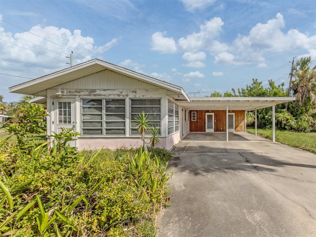 Photo of 730 S Venice Boulevard, Venice, FL 34293 (MLS # N6145087)