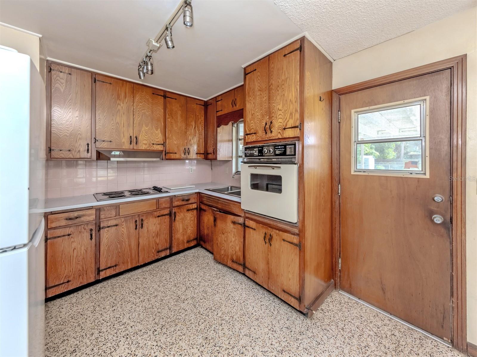 730 S VENICE BOULEVARD