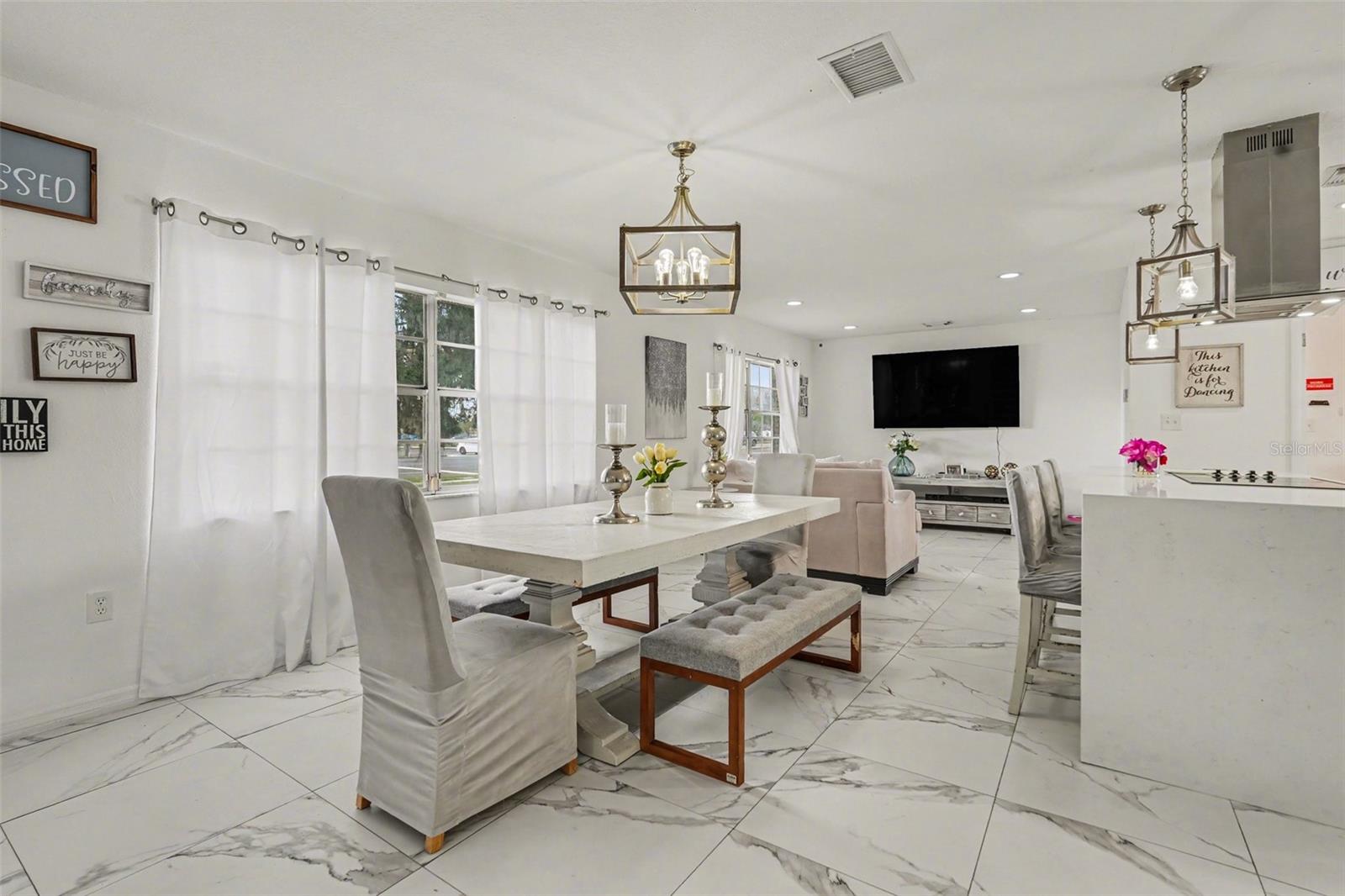 GALLERY GARDENS - Residential