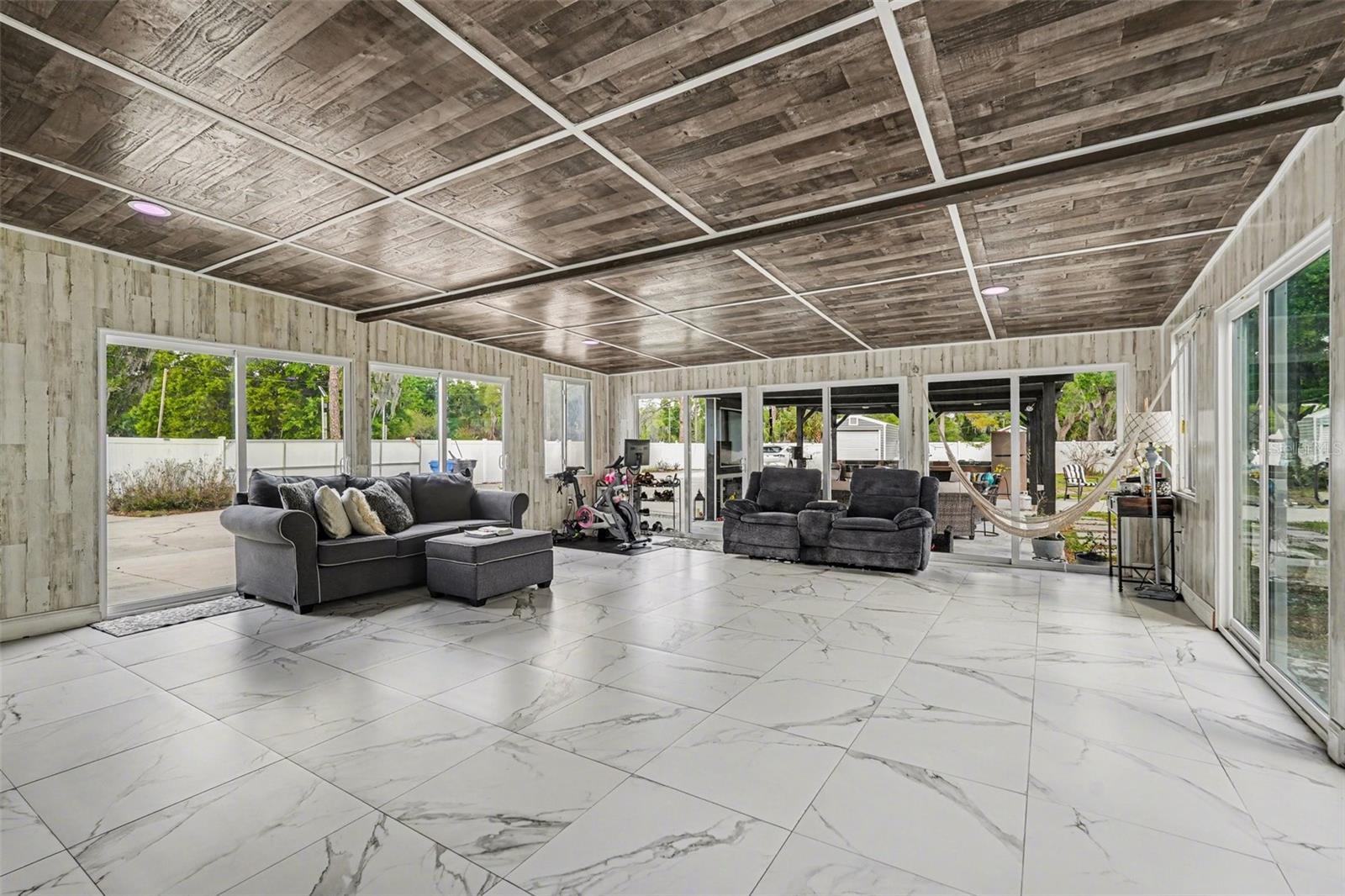 GALLERY GARDENS - Residential