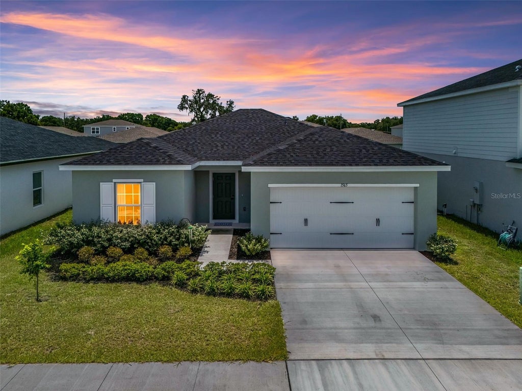 Photo of 1565 Texas Avenue, Summerville, FL 33585 (MLS # G5116297)