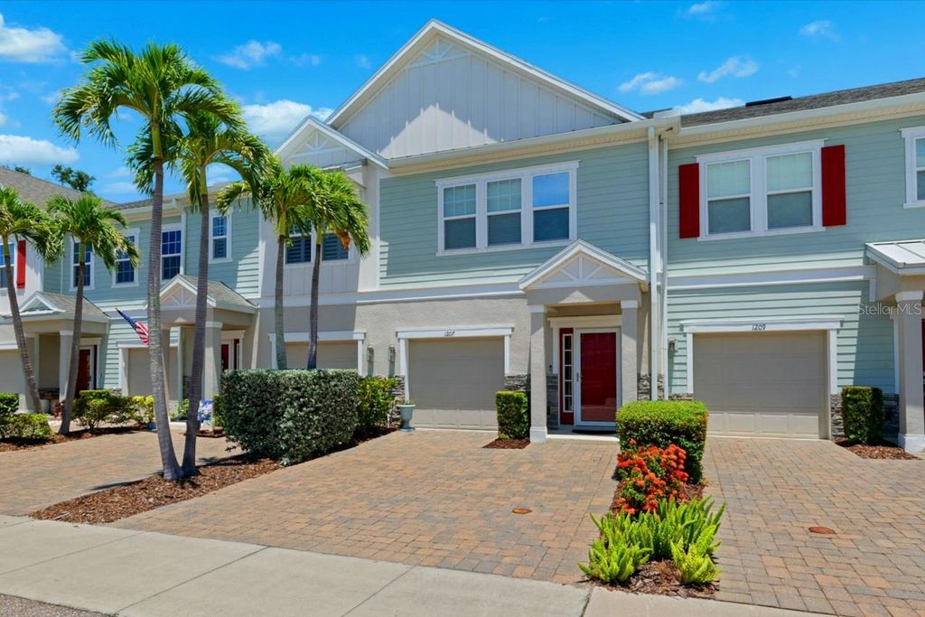 Photo of 1207 Sunset Lane, Dunedin, FL 34698 (MLS # TB8412751)