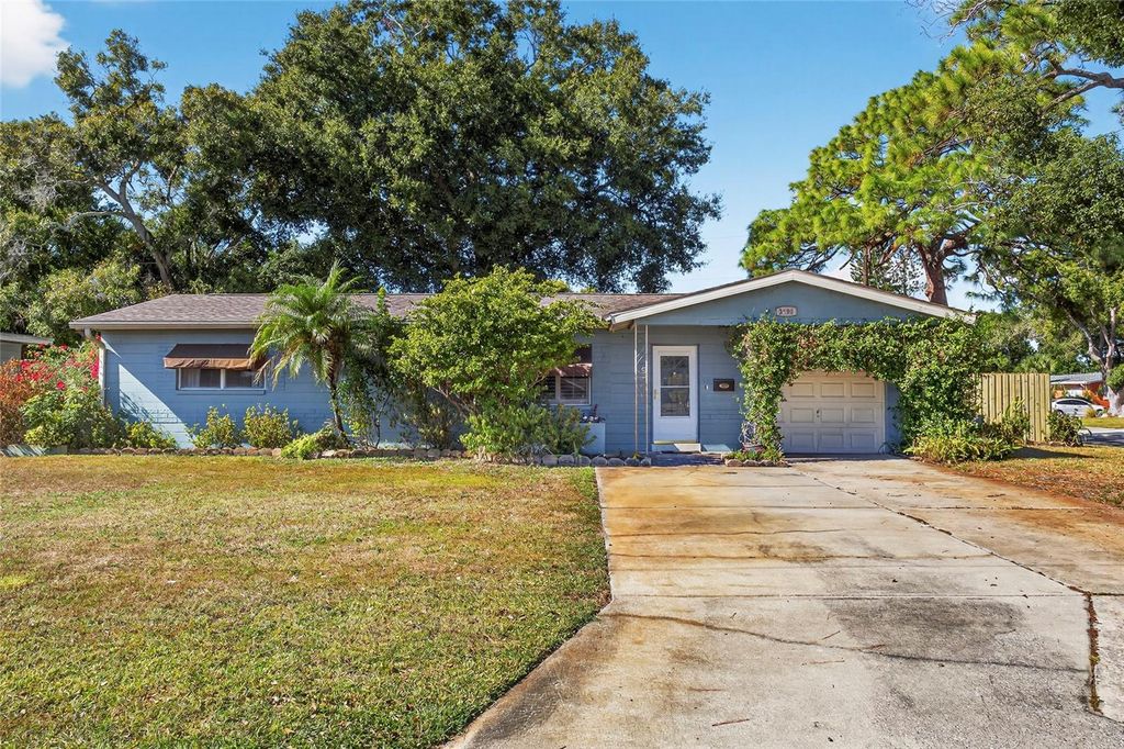 Photo of 3990 59th Way N, St Petersburg, FL 33709 (MLS # TB8447864)