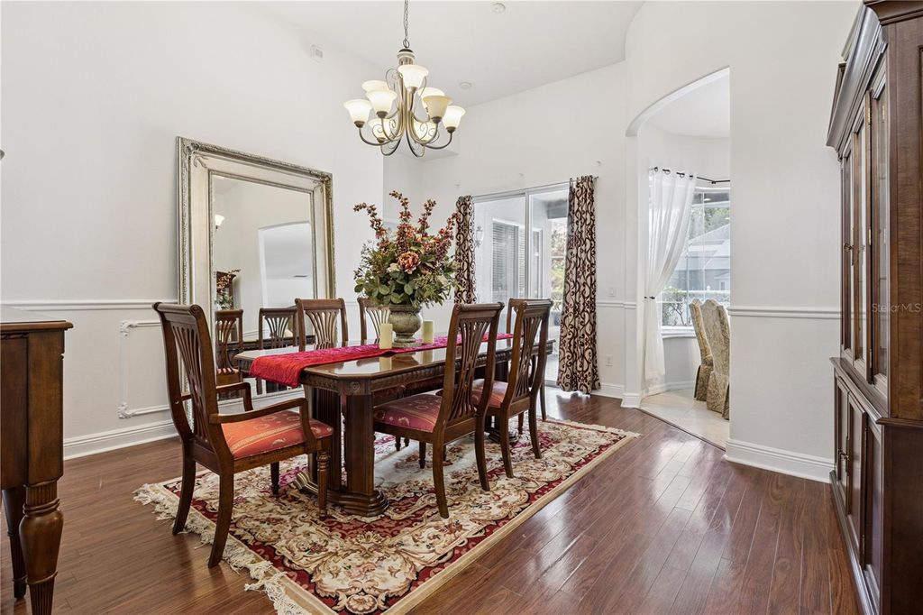Photo of 710 Regina Circle, Oakland, FL 34787 (MLS # O6415350)