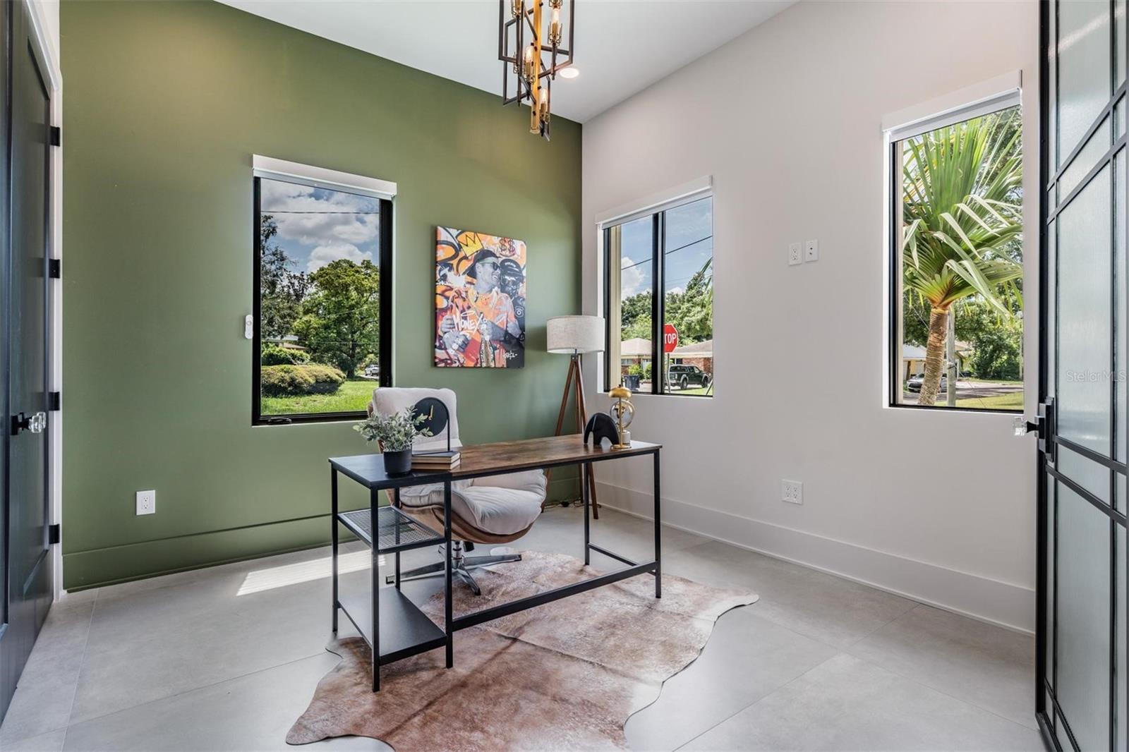 SUBURB ROYAL - Residential