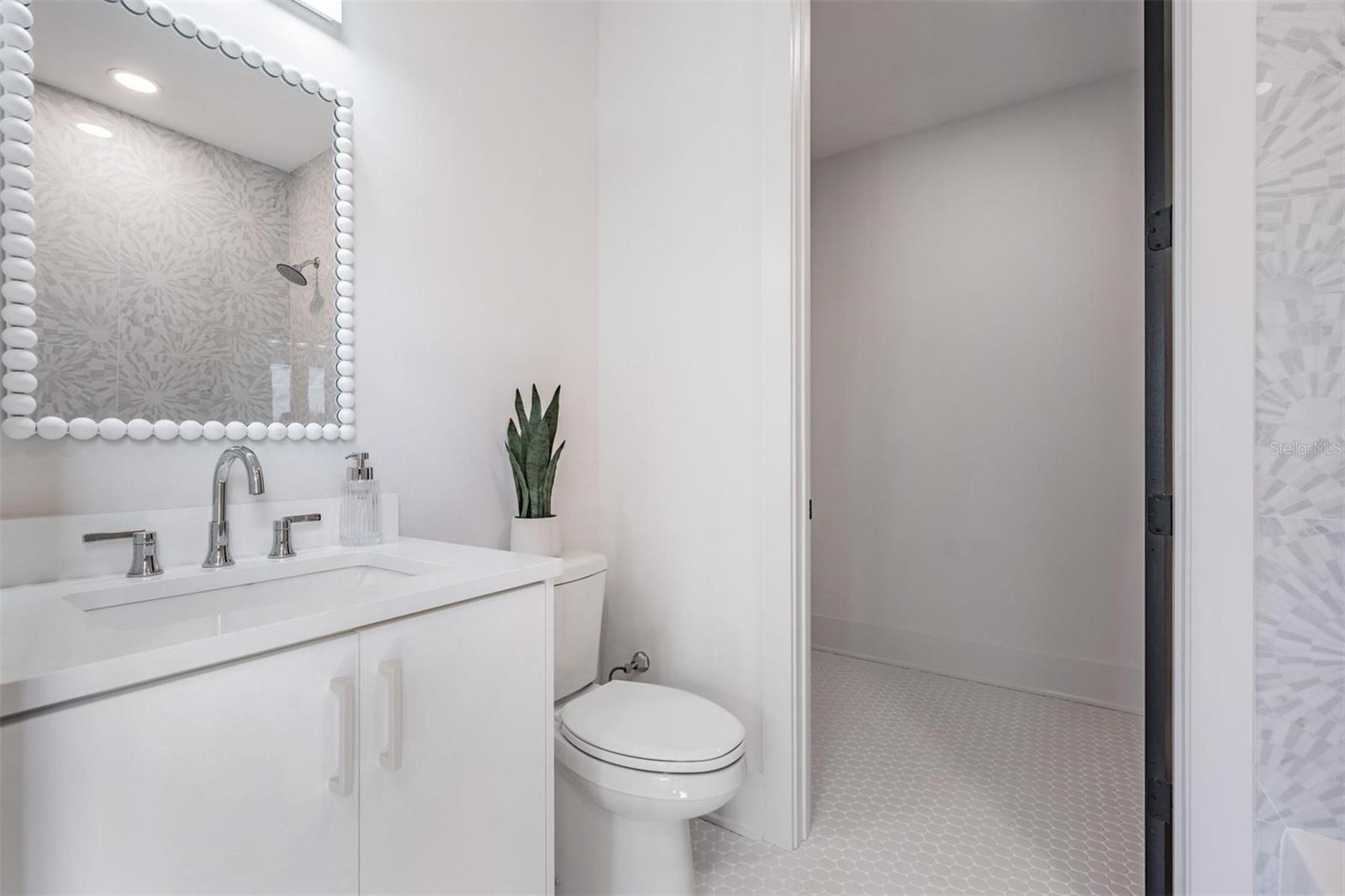 SUBURB ROYAL - Residential