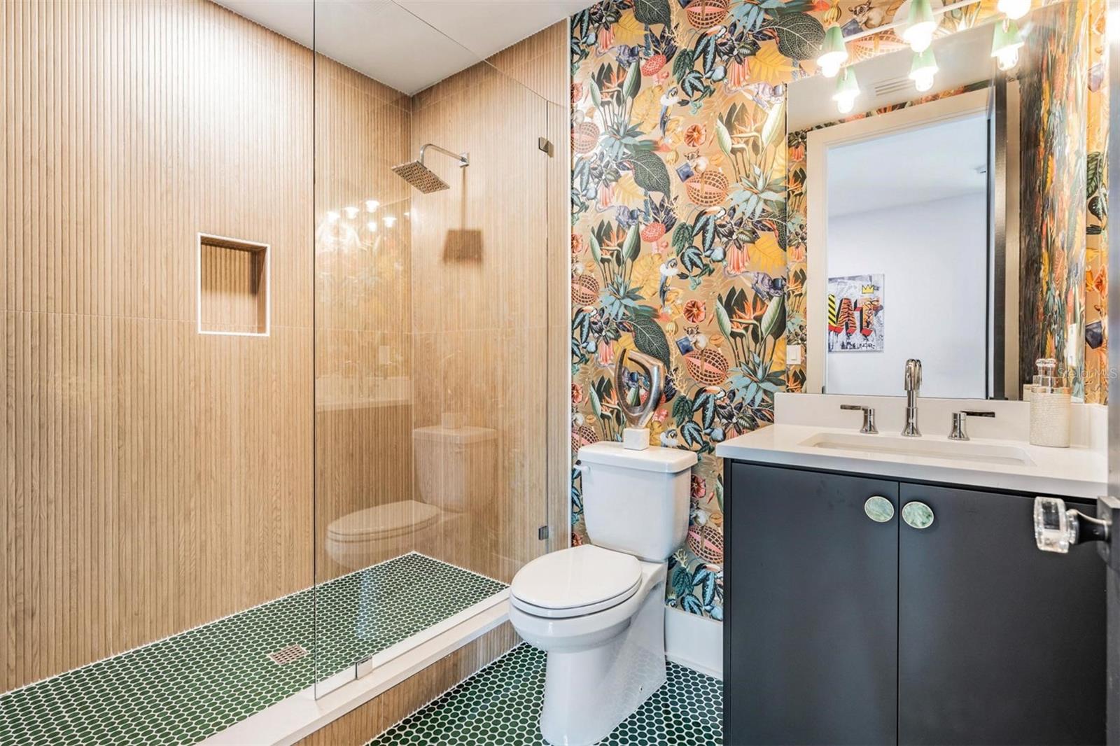 SUBURB ROYAL - Residential