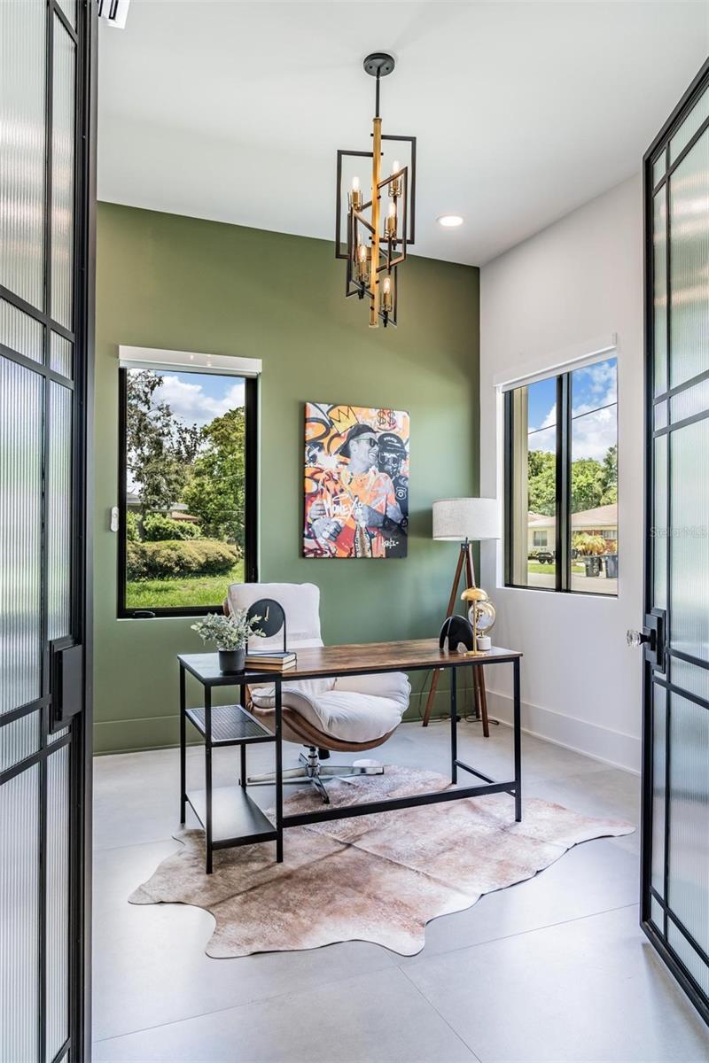 SUBURB ROYAL - Residential