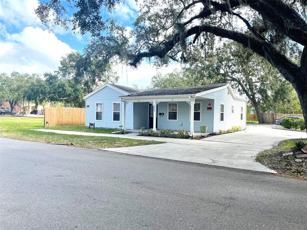 Photo of 111 S Randolph Avenue, Kissimmee, FL 34741 (MLS # O6423056)