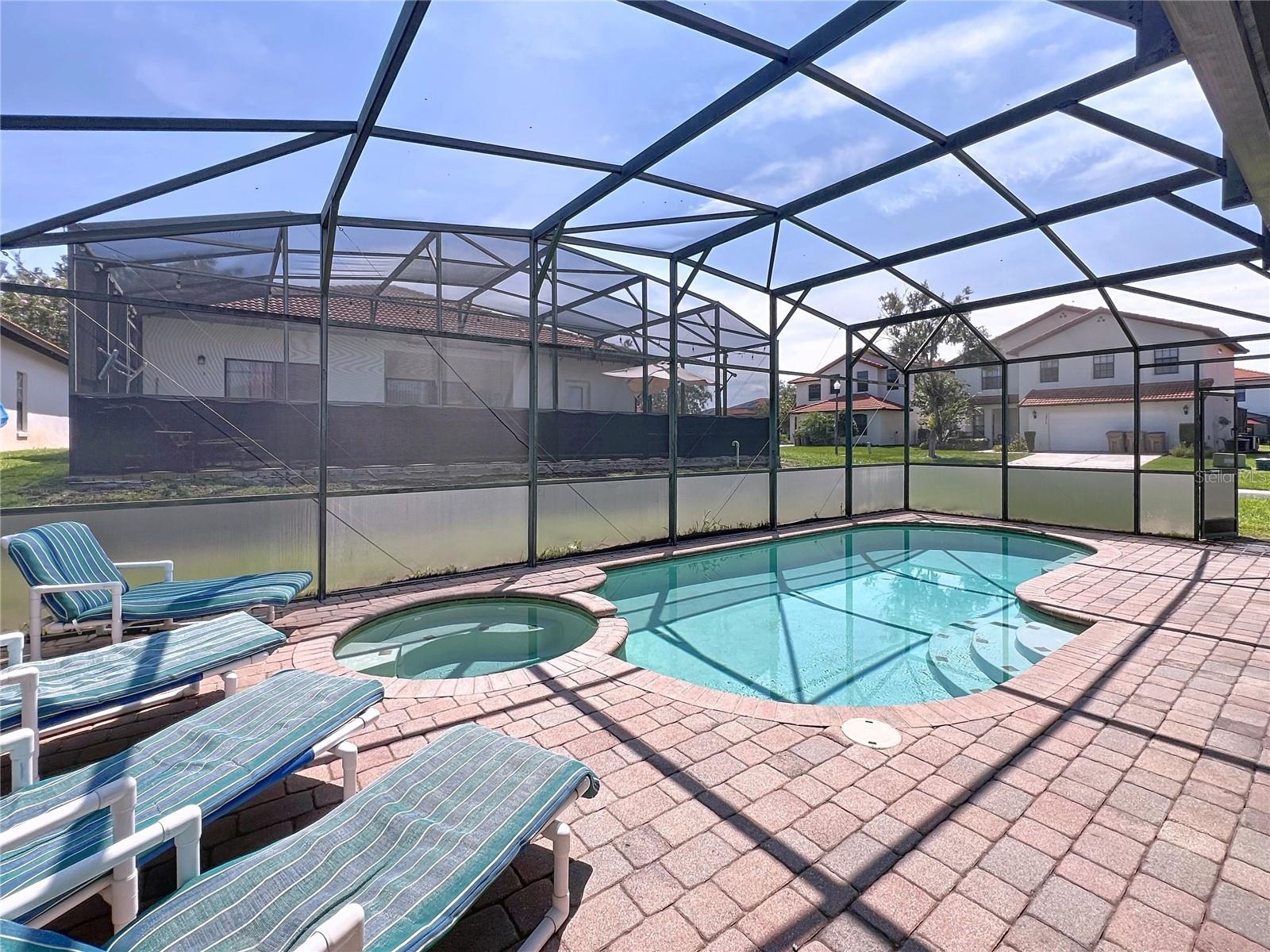 102 SANDY POINT WAY