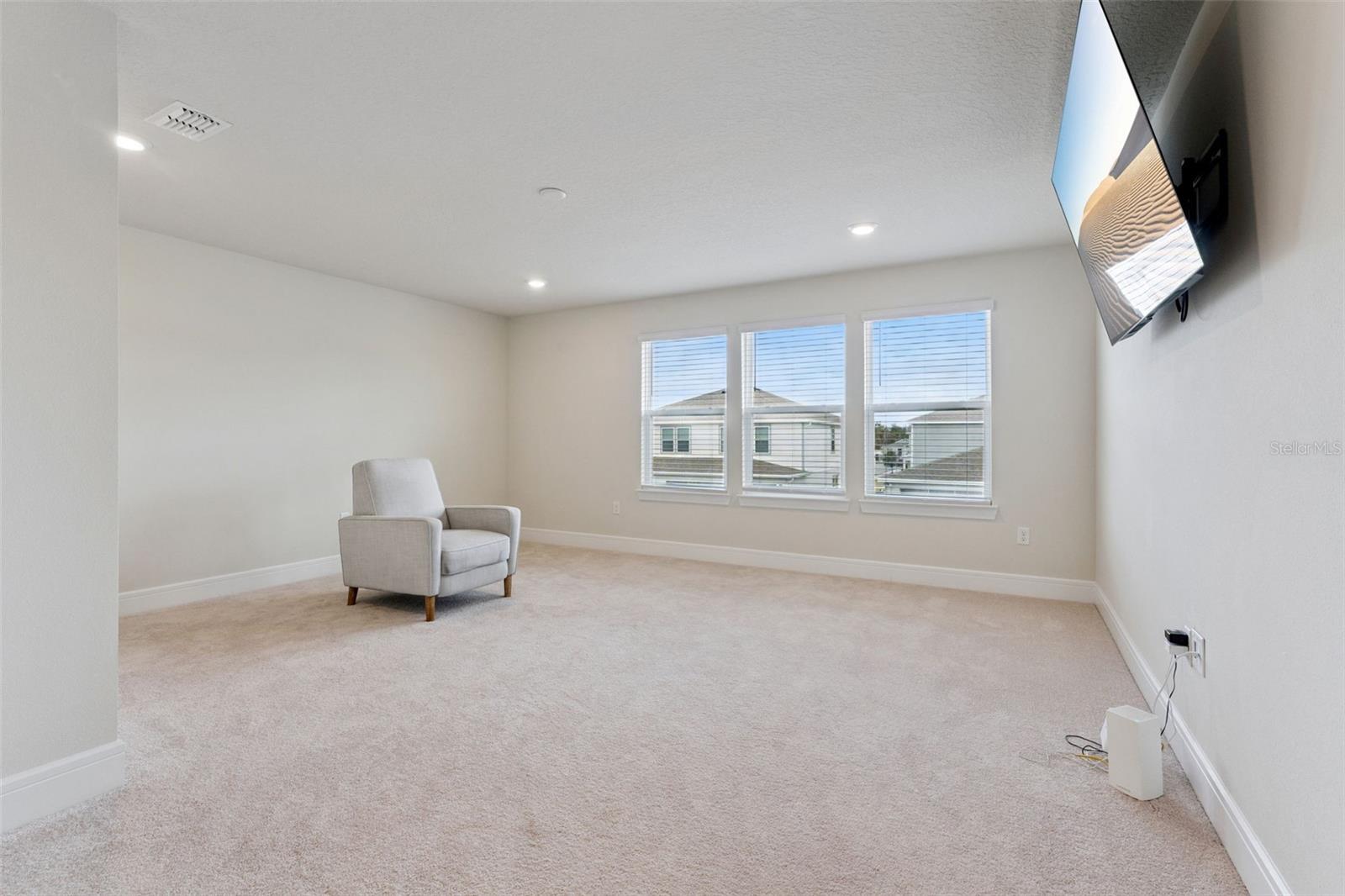 WINDING MDWS - Residential