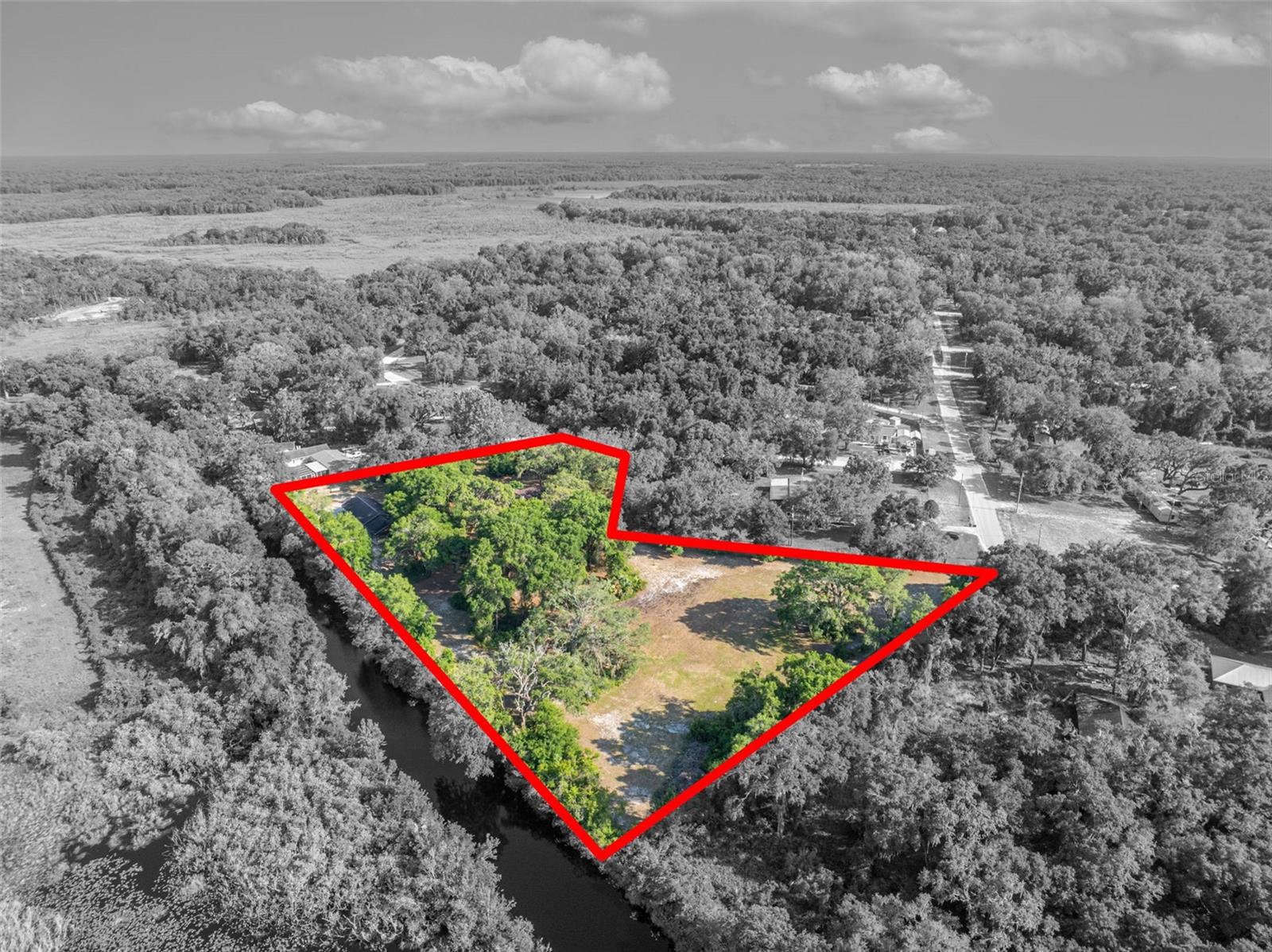 BROOKWOOD ACRES UNREC - Residential