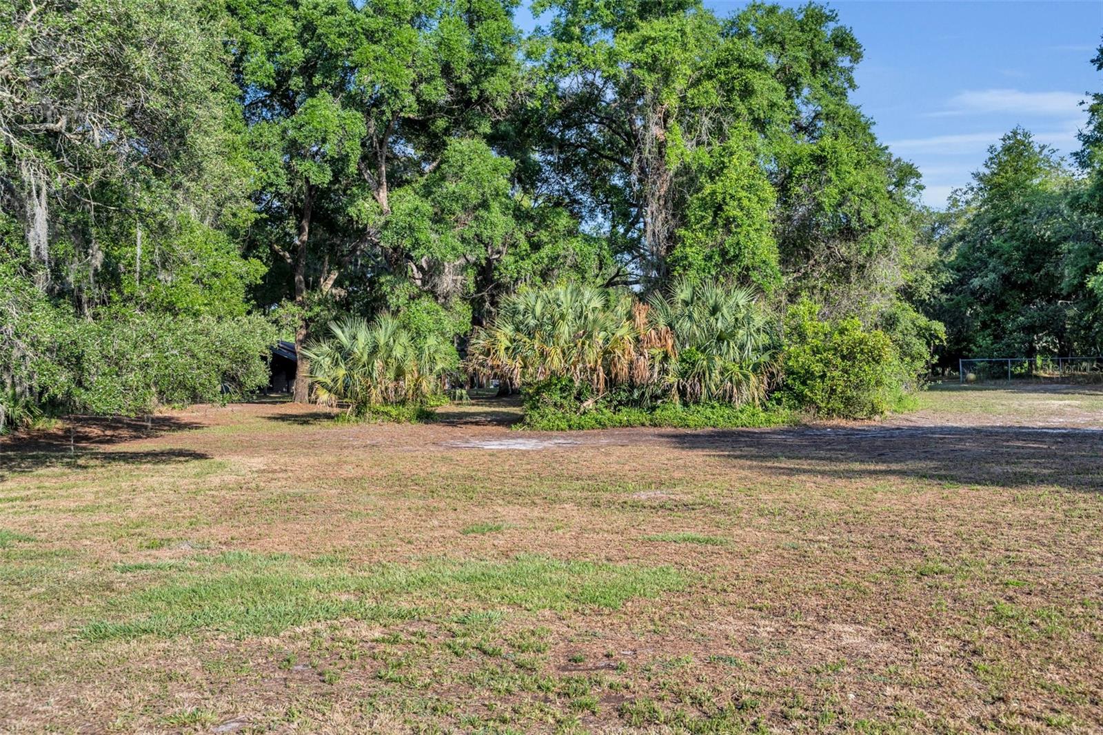 BROOKWOOD ACRES UNREC - Residential