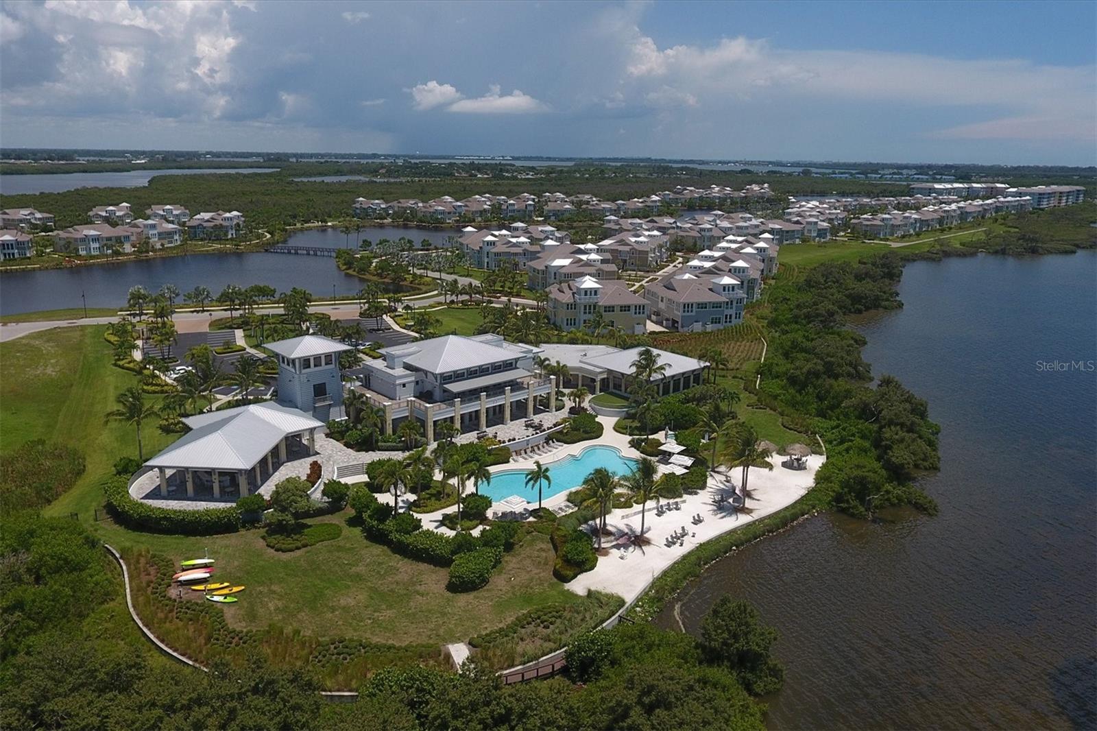 EDGEWATER WALK II ON HARBOUR ISLE 1 - Residential