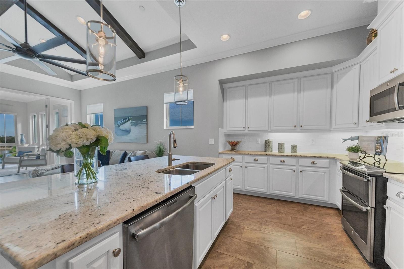 EDGEWATER WALK II ON HARBOUR ISLE 1 - Residential