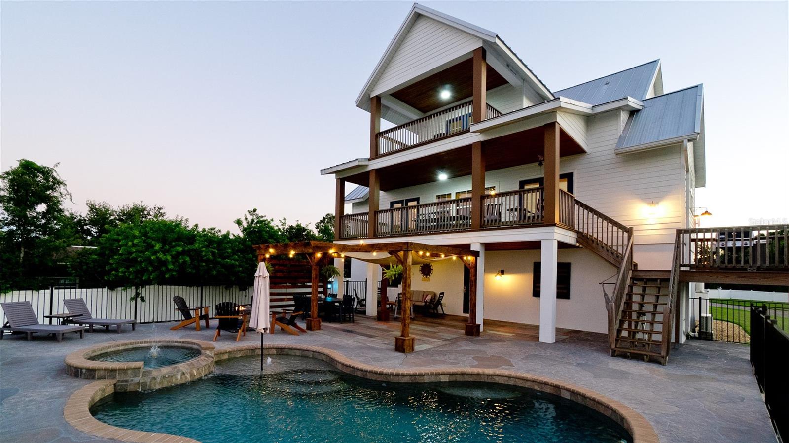 ELWOOD PARK - Residential