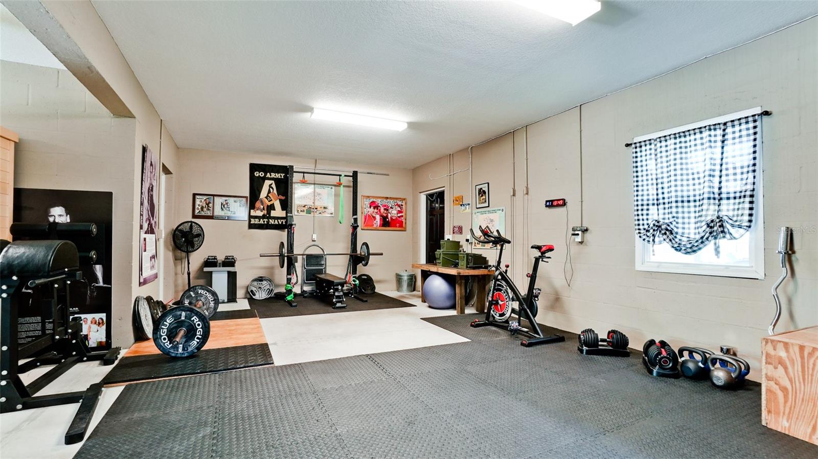 ELWOOD PARK - Residential