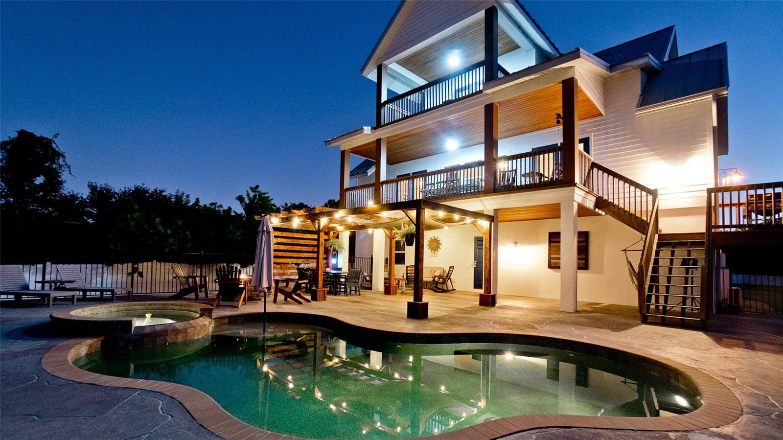 ELWOOD PARK - Residential
