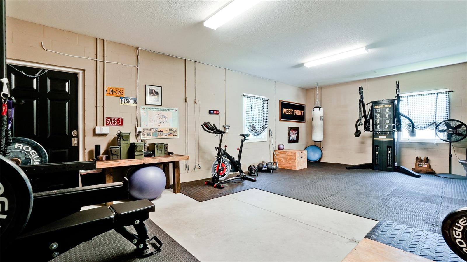 ELWOOD PARK - Residential