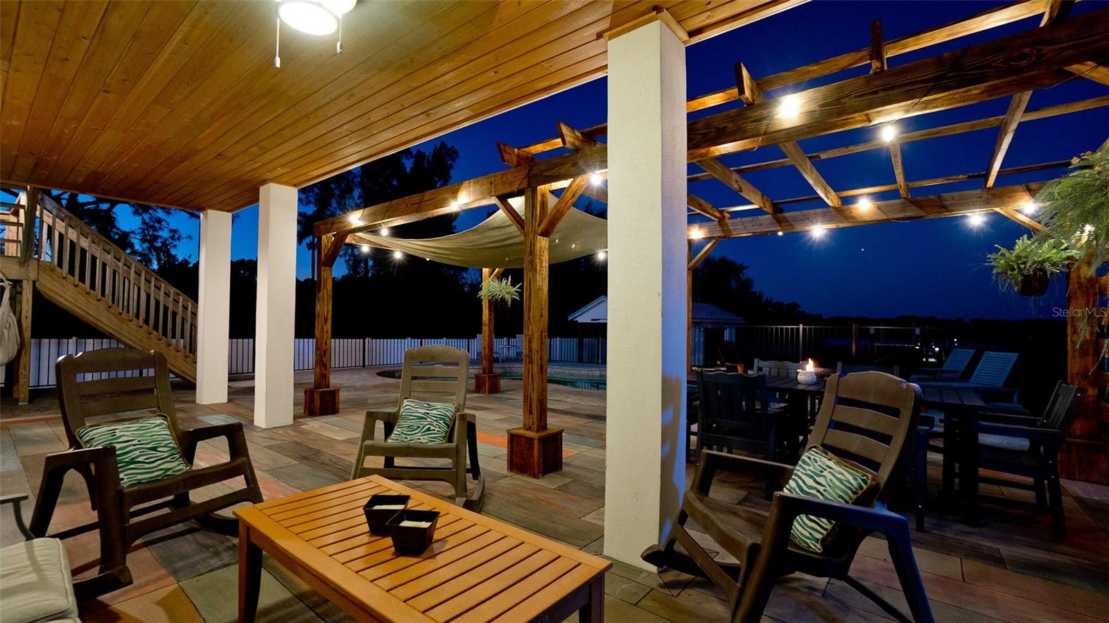 ELWOOD PARK - Residential