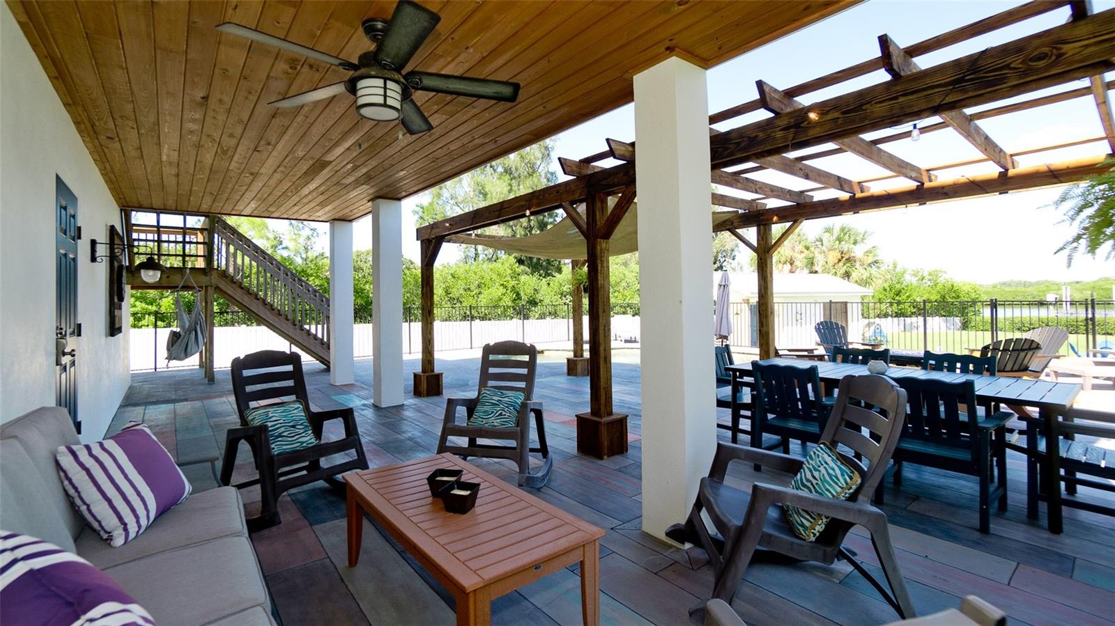 ELWOOD PARK - Residential