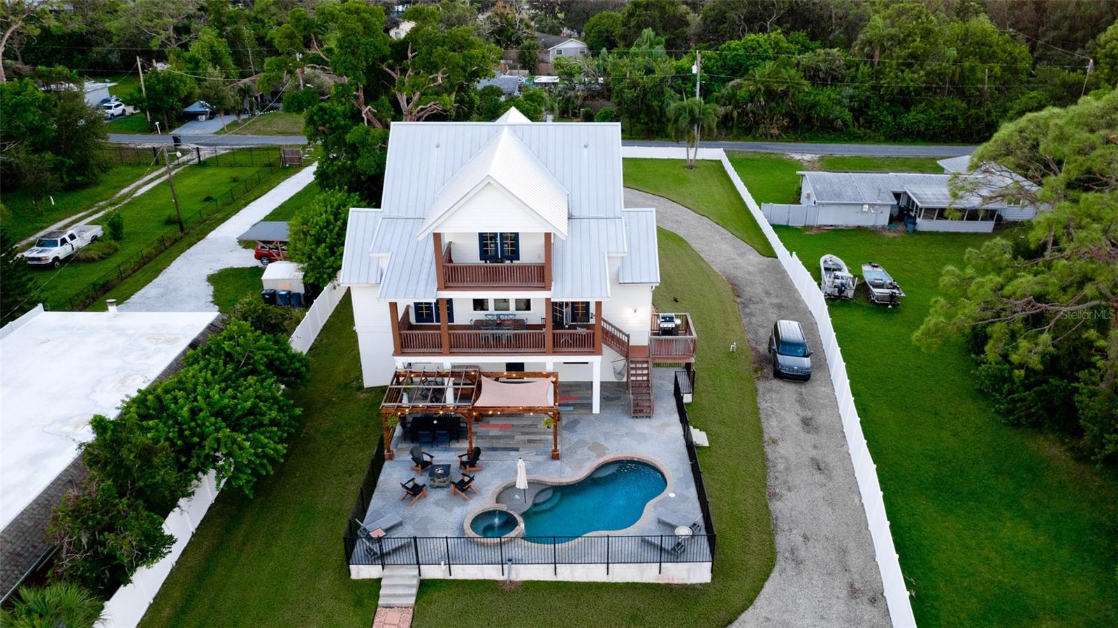 ELWOOD PARK - Residential