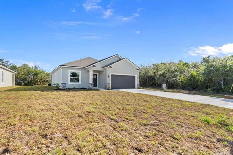 A home in LAKE WALES