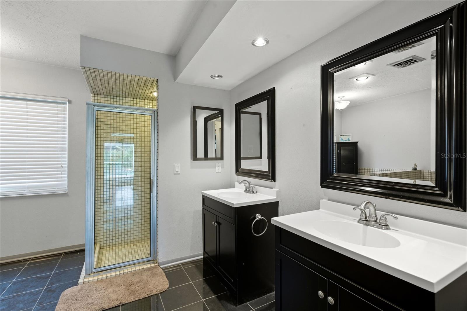SOUTHBAY YACHT & RACQUET CLUB - Residential