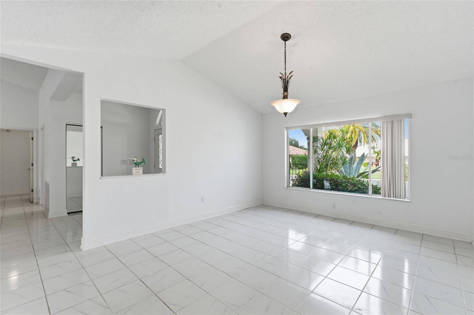 SOUTHBAY YACHT & RACQUET CLUB - Residential