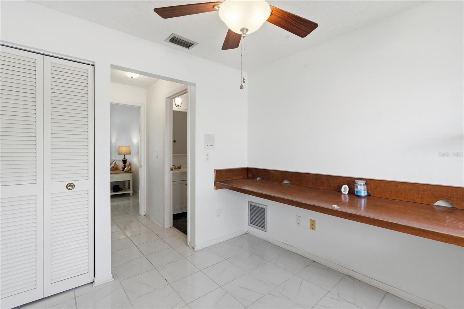 SOUTHBAY YACHT & RACQUET CLUB - Residential