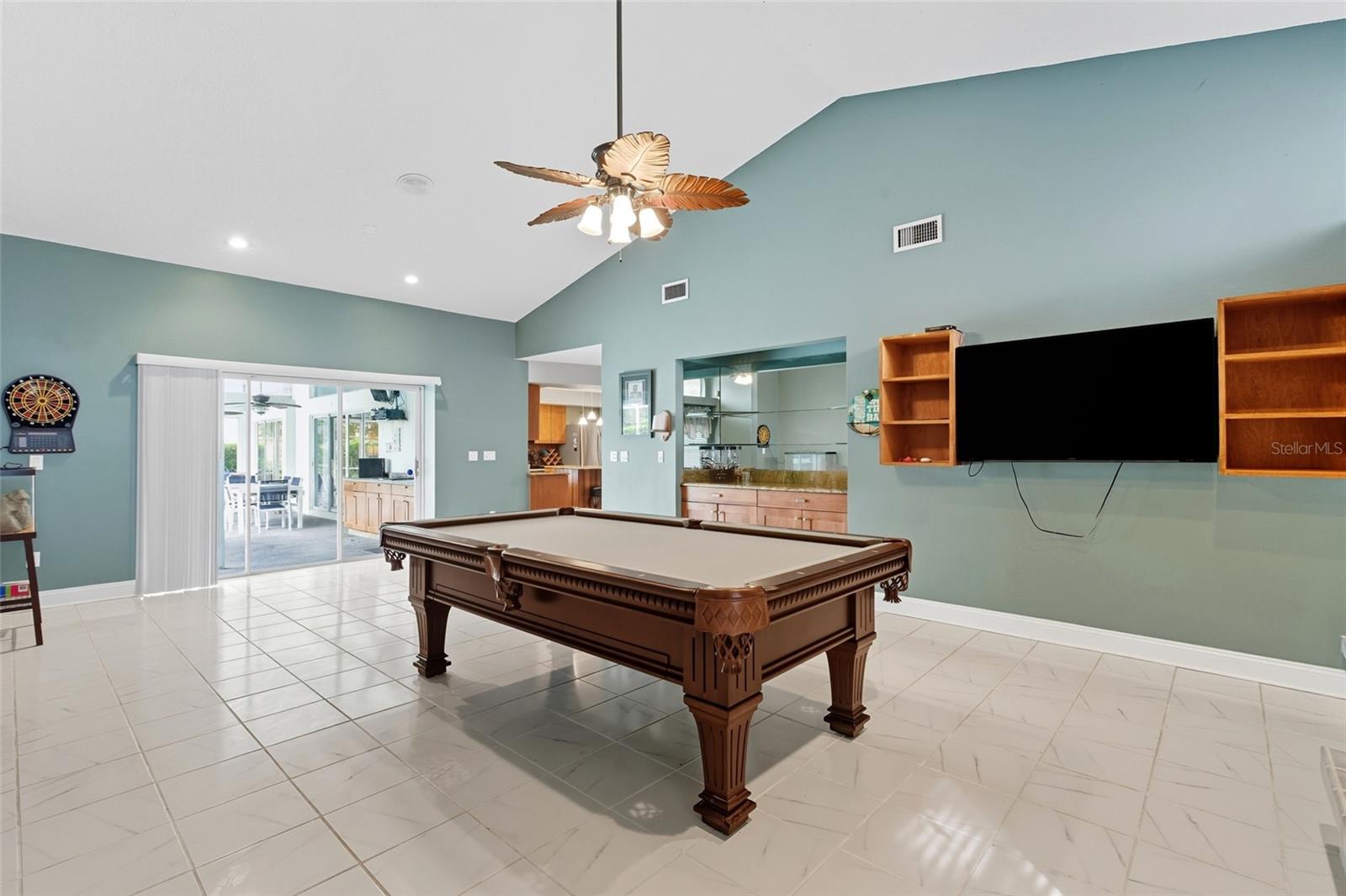SOUTHBAY YACHT & RACQUET CLUB - Residential