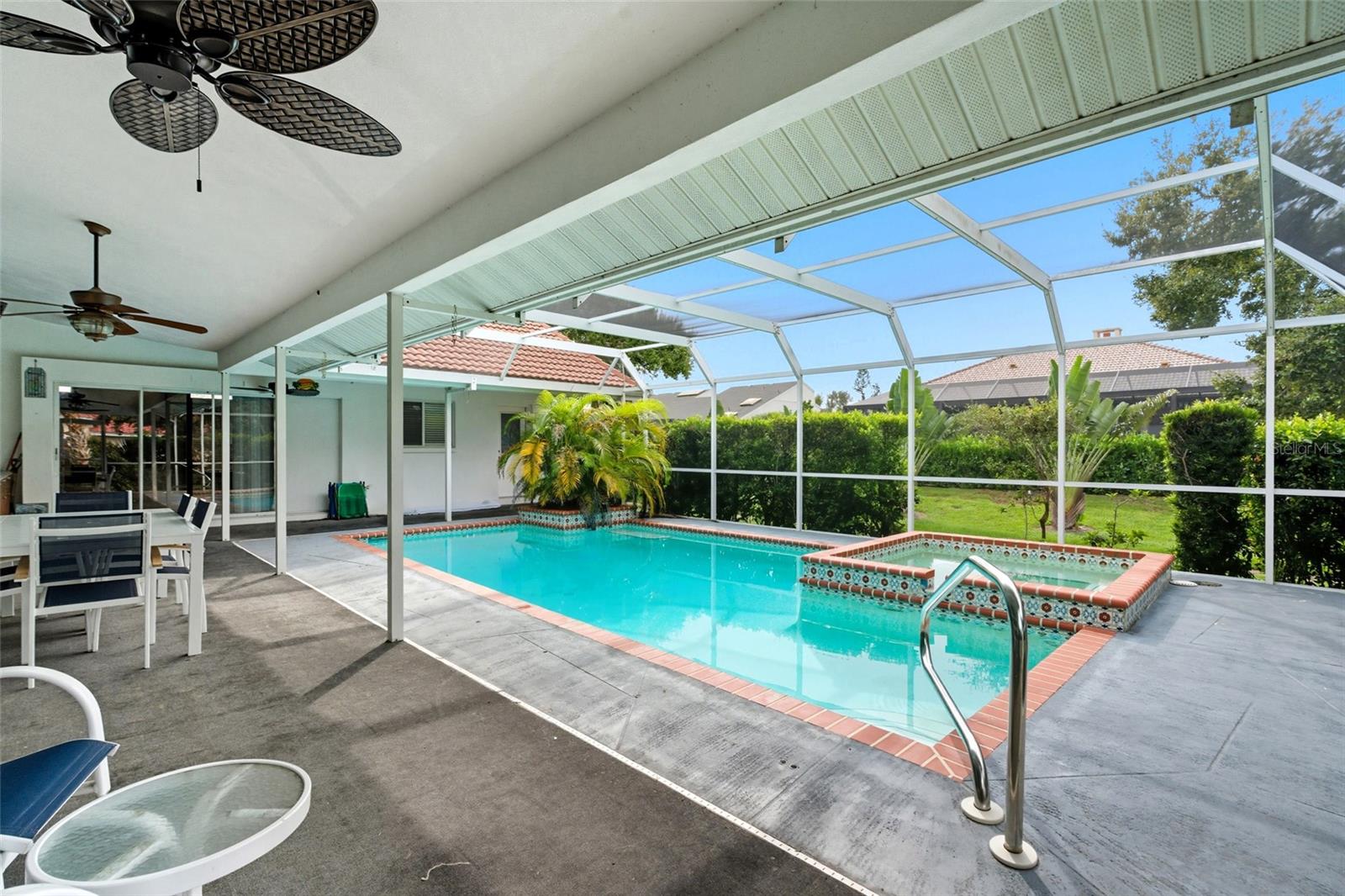 SOUTHBAY YACHT & RACQUET CLUB - Residential