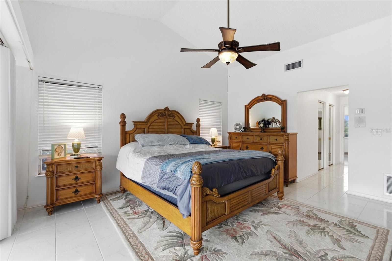 SOUTHBAY YACHT & RACQUET CLUB - Residential