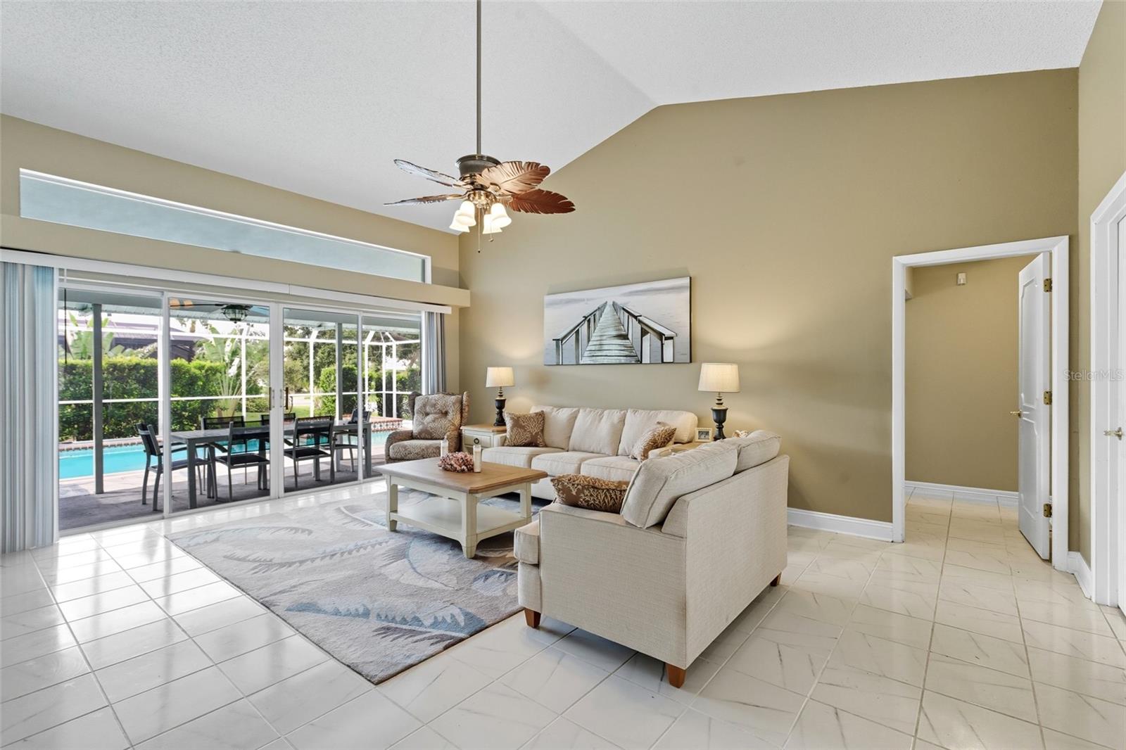 SOUTHBAY YACHT & RACQUET CLUB - Residential