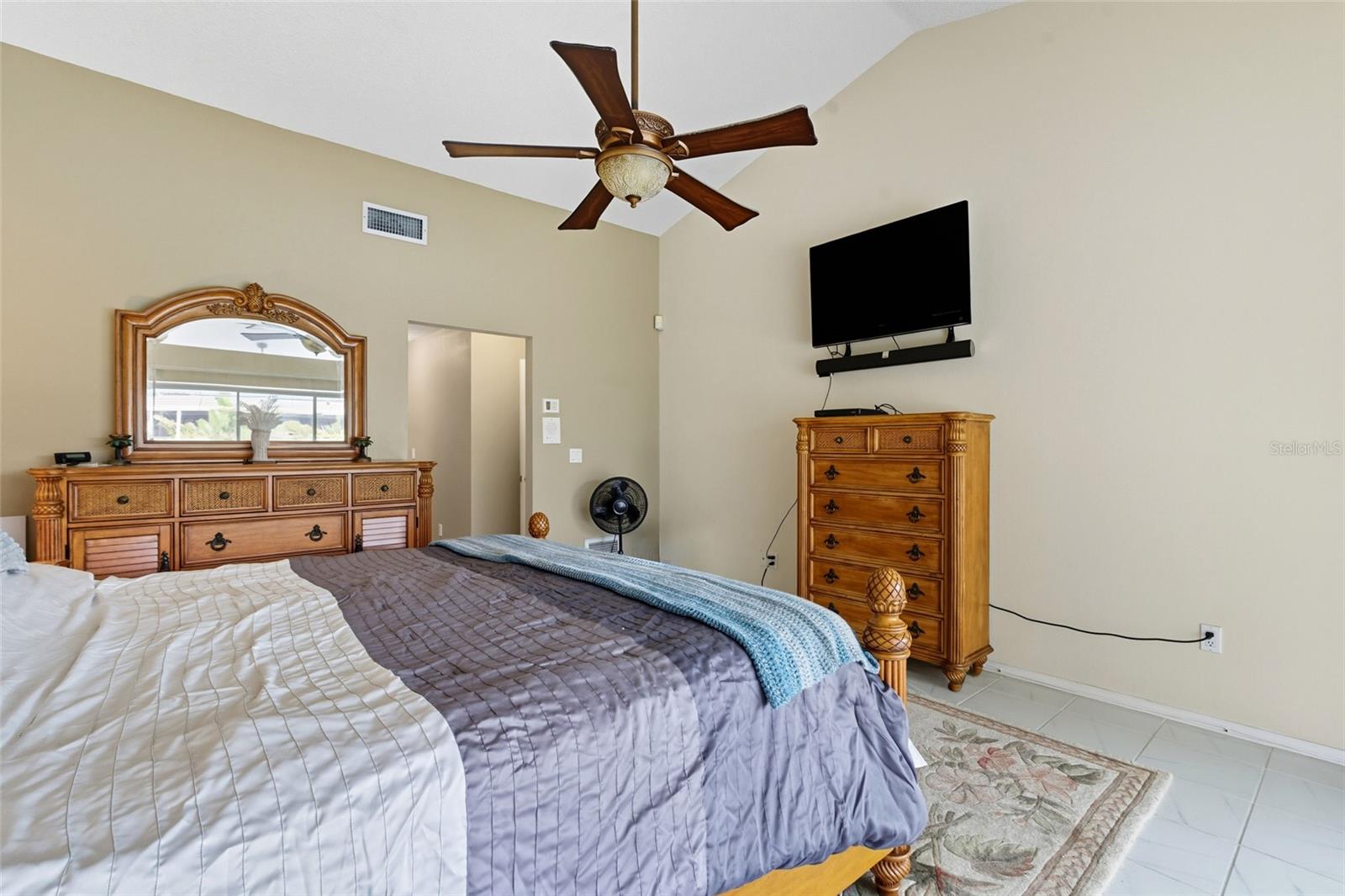 SOUTHBAY YACHT & RACQUET CLUB - Residential