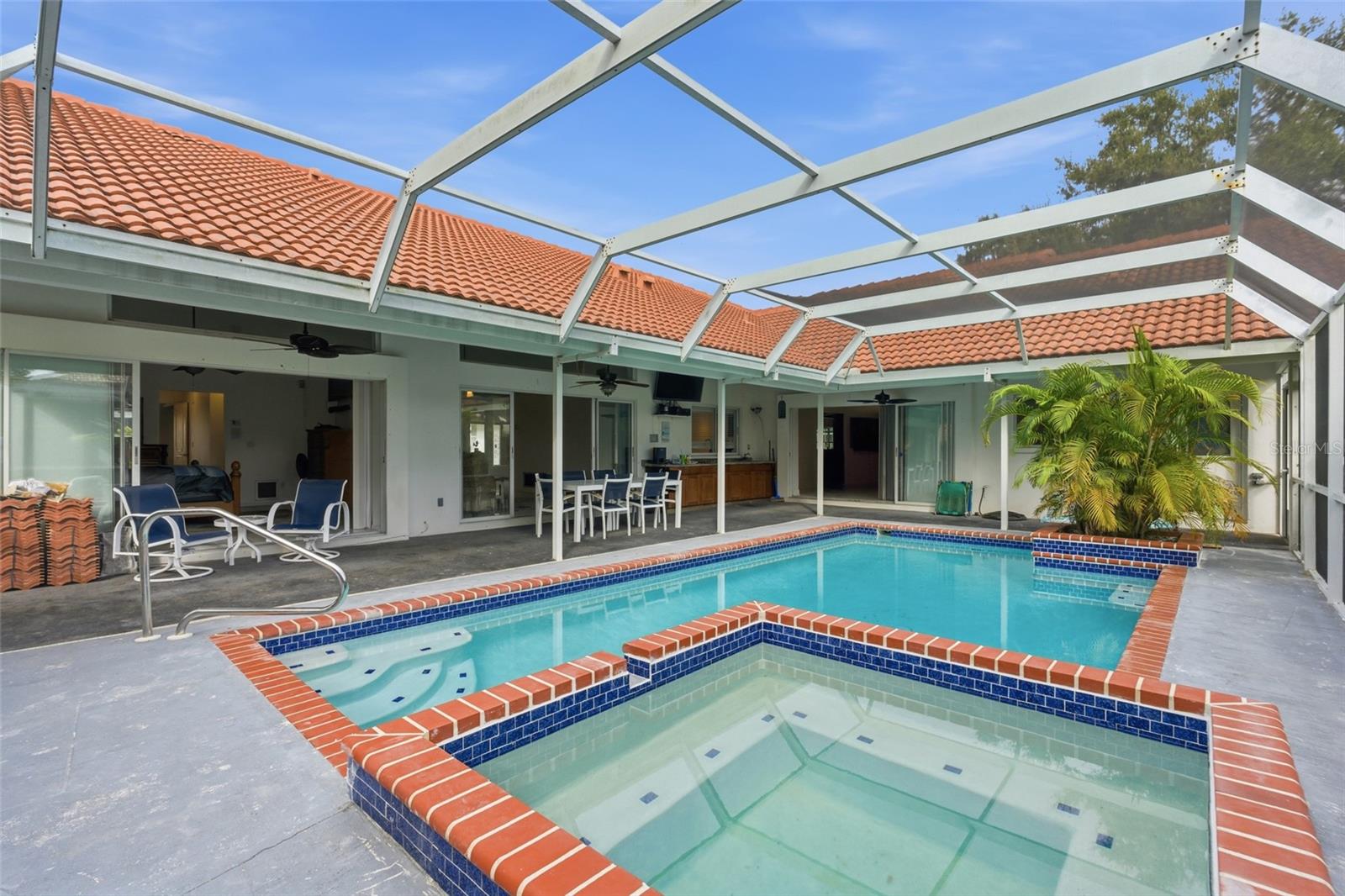 SOUTHBAY YACHT & RACQUET CLUB - Residential